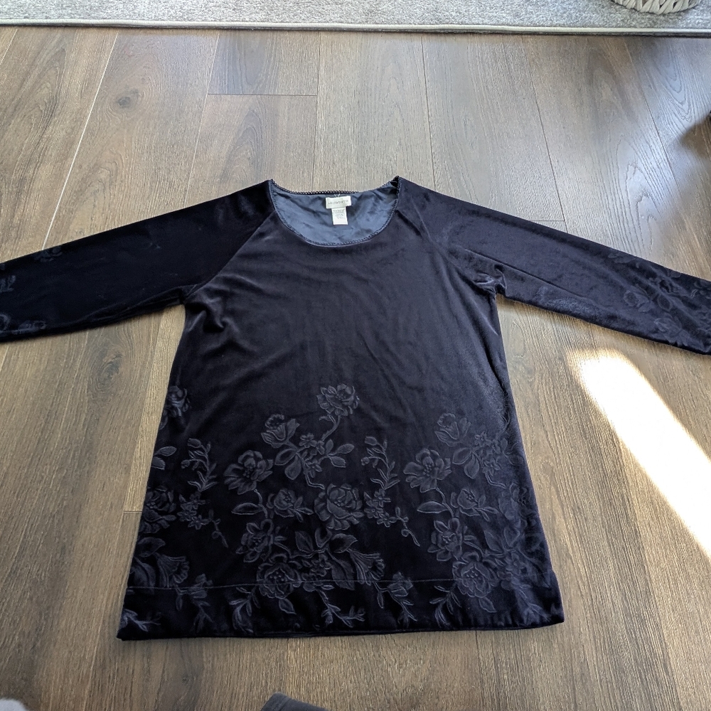 Black Velvet Floral Longsleeve